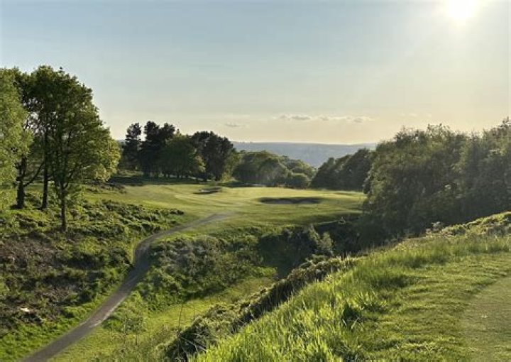 Exclusive Golf At Calvert Hall: Experience Unparalleled Greens