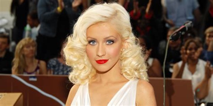 Unveil Christina Aguilera's True Hair Color: A Deeper Dive Into Her Real Locks