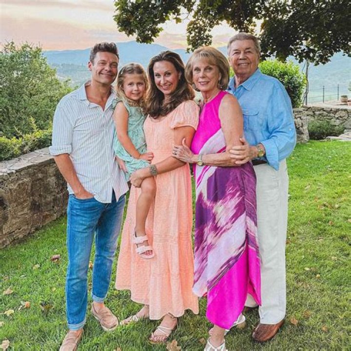 Unveiling The Enigma: Ryan Seacrest's Paternity Unraveled